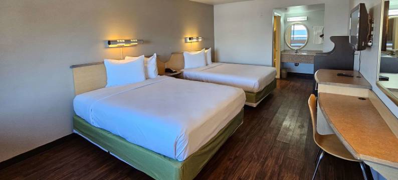 兰乔米拉奇千棕榈罗德威套房酒店(Rodeway Inn & Suites Thousand Palms - Rancho Mirage)图片