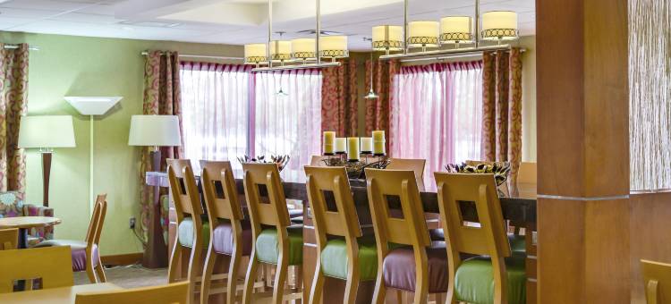 哈利森大学希尔顿欢朋酒店(Hampton Inn Harrisonburg-University)图片