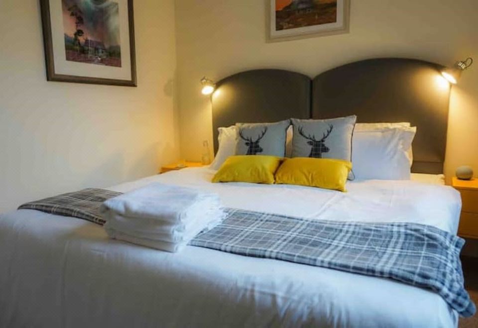 Scot’s themed  cottage ,super king bed, ideal location. Pet friendly. Hotel Overview