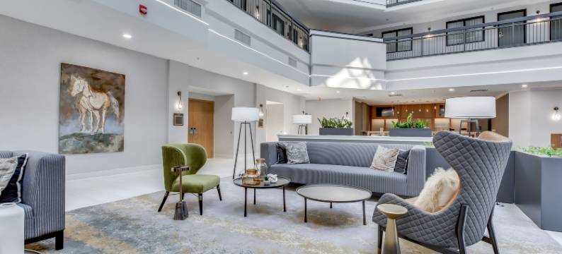 路易斯维尔希尔顿安泊套房酒店(Embassy Suites by Hilton Louisville East)图片