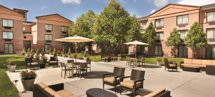 密尔沃基布鲁克菲尔德希尔顿逸林酒店(DoubleTree by Hilton Hotel Milwaukee - Brookfield)图片