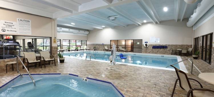 大急流城机场贝蒙特旅馆套房酒店(AmericInn by Wyndham Grand Rapids Airport North)图片