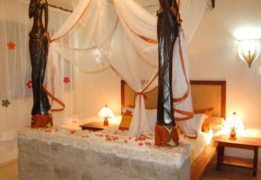 Madiro hôtelHotel Overview