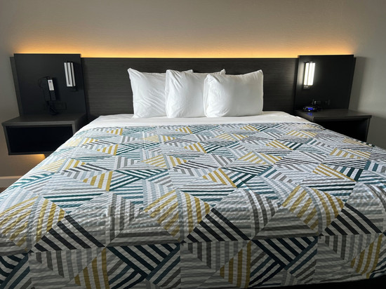 奥克拉何马中部塔尔萨 6 号开放式客房汽车旅馆