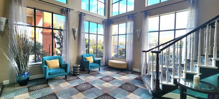 山姆休斯顿收费公路温德姆戴斯套房酒店(Days Inn & Suites by Wyndham Sam Houston Tollway)图片