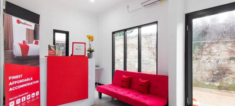 红多兹Plus酒店-近茨布布尔主题公园2号(RedDoorz Plus Near Trans Studio Cibubur 2)图片