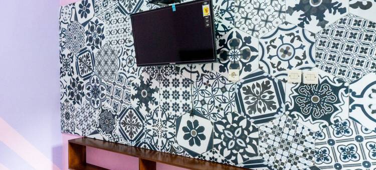 红多兹酒店-近本登范登博世(RedDoorz Near Benteng Van Den Bosch)图片