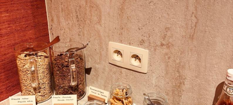 隔壁的普拉多(Prado Next Door)图片