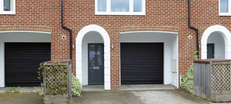 温莎市中心无暇镇房(Immaculate Central Windsor Town House with Parking)图片