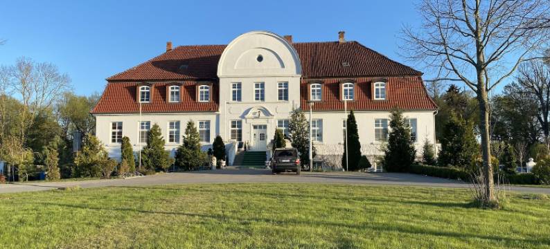 拉兰多夫狩猎城堡(Jagdschloss Lalendorf)图片