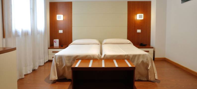 梅萨露娜酒店(Hotel Mezzaluna)图片