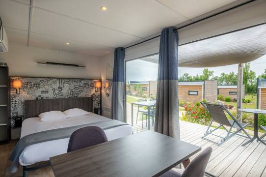 拉沙泰涅赖阿克斯原生酒店(The Originals City, Ax Hotel, la Châtaigneraie)