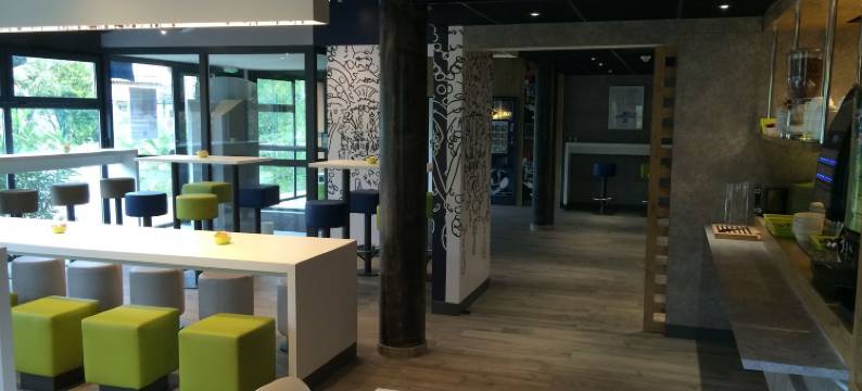 普罗旺斯布里尼奥勒宜必思快捷酒店(Ibis Budget Brignoles Provence)图片