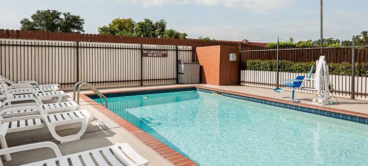 查尔斯湖舒适套房酒店(Comfort Suites Lake Charles)图片