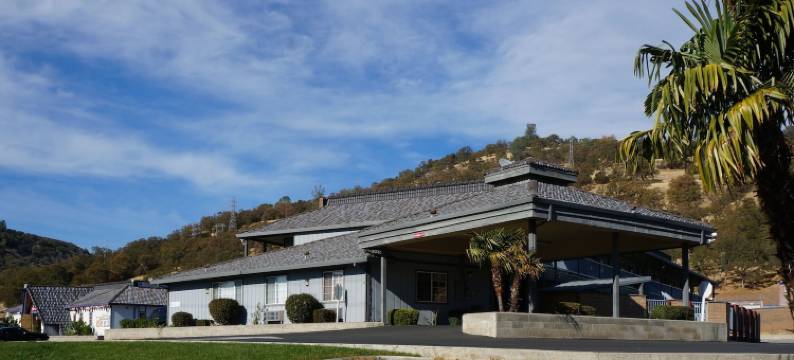 波因特湖旅馆(Lake Point Lodge)图片