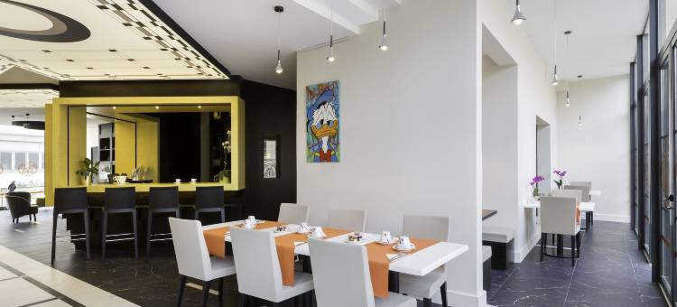 圣罗兰杜瓦尔贝斯特韦斯特酒店(Best Western Hotel Journel Saint-Laurent-Du-Var)图片