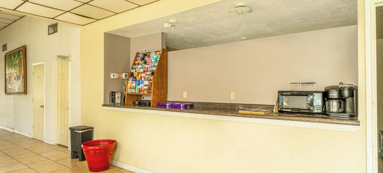 OYO利文斯顿TX 59号公路经济型酒店(Economy Inn by OYO Livingston TX Hwy 59)图片