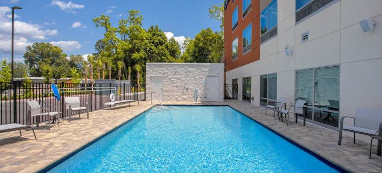 斯塔克智选假日酒店(Holiday Inn Express Starke)图片