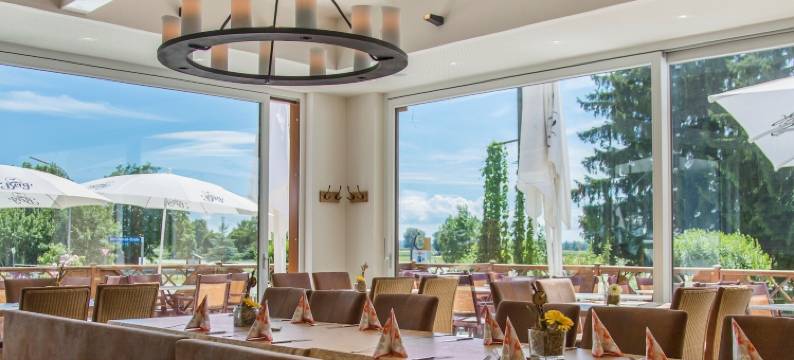 玫瑰乡村酒店 - 兰德加特酒店(Landgasthof & Hotel Zur Rose Berg)图片