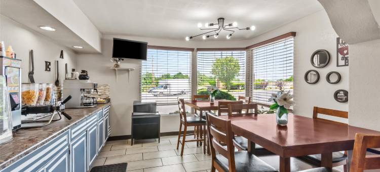 威廉斯敦美洲最佳价值套房酒店(Americas Best Value Inn and Suites Williamstown)图片