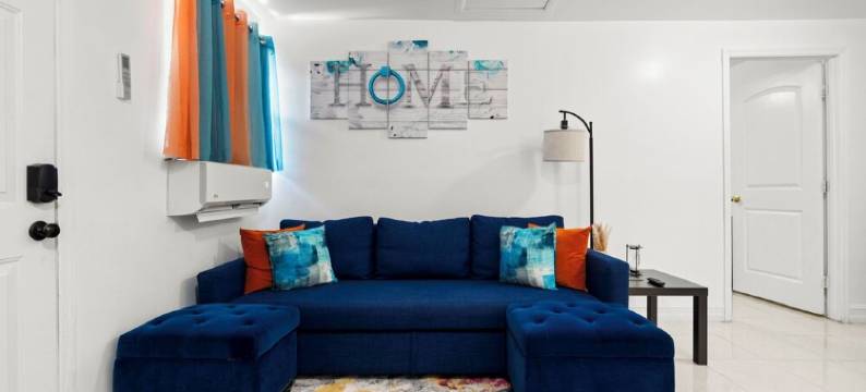 Cozy & Centrally Located Full Guesthouse- Sleeps 4. Short drive to everything!图片