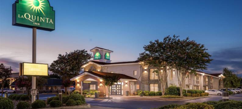 亨茨维尔研究园拉昆塔温德姆酒店(La Quinta Inn by Wyndham Huntsville Research Park)图片