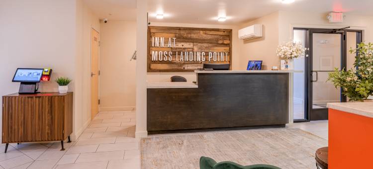 莫斯兰登点旅馆(Inn at Moss Landing Point)图片