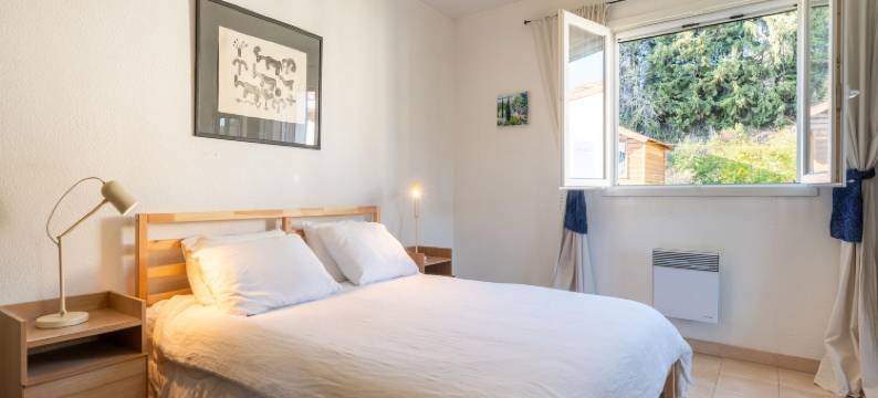 Tranquil holiday home with private pool图片