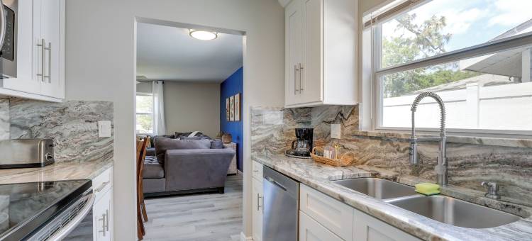 沿海萨拉索塔公寓：离海滩只有几分钟的路程！(Coastal Sarasota Condo Minutes to Beach!)图片