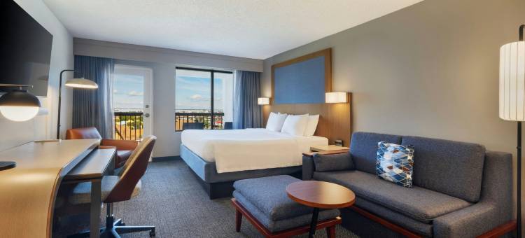 可可比奇海滩卡纳维拉尔角万怡酒店(Courtyard Cocoa Beach Cape Canaveral)图片