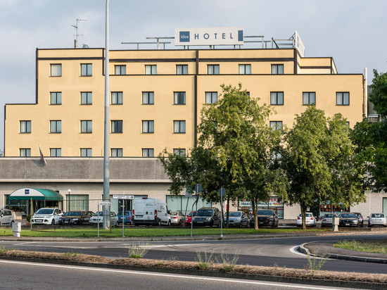 皮亚琴察思路酒店