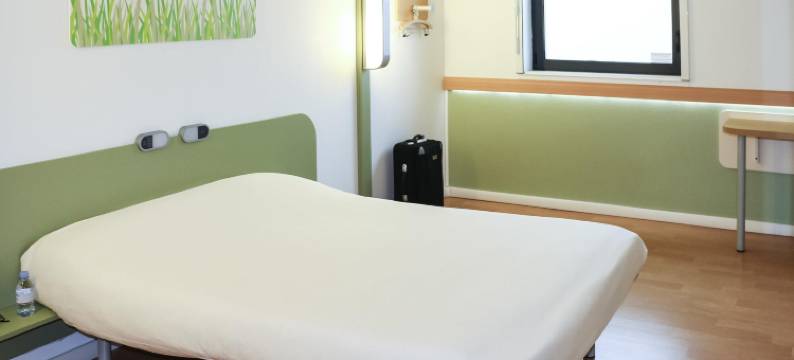 卡斯泰勒诺达里宜必思快捷酒店(Ibis Budget Castelnaudary - A61)图片