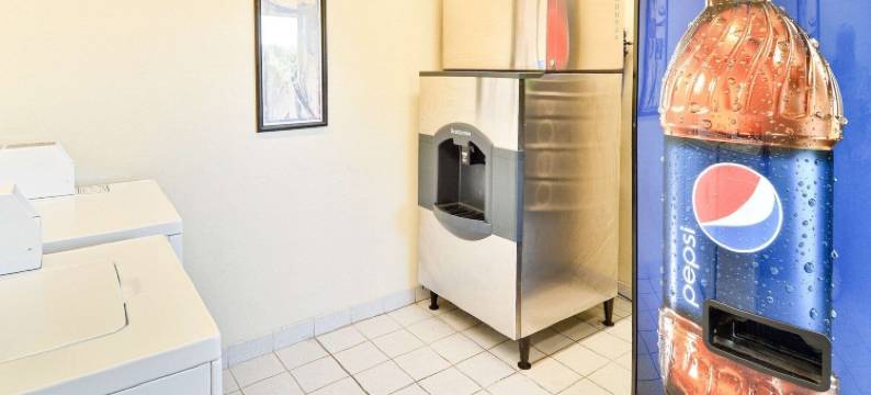 纳舒厄南6号汽车旅馆(Motel 6 Nashua, NH - South)图片