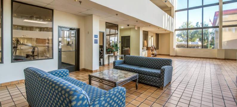 杰克逊西北会议中心凯隆酒店(Clarion Hotel Jackson Northwest)图片