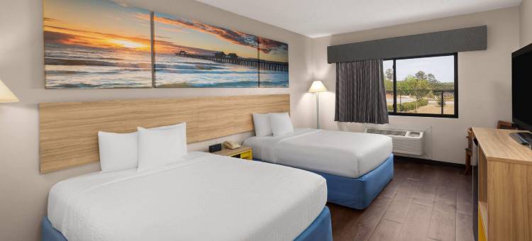 温德姆戴斯酒店凤凰城靠近本宁堡(Days Inn by Wyndham Phenix City Near Fort Benning)图片