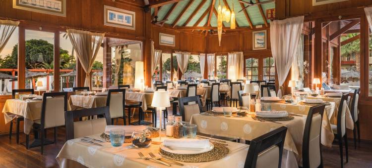 厄尔巴卡洛塔海滩度假酒店&会议中心(Elba Carlota Beach & Golf Resort)图片