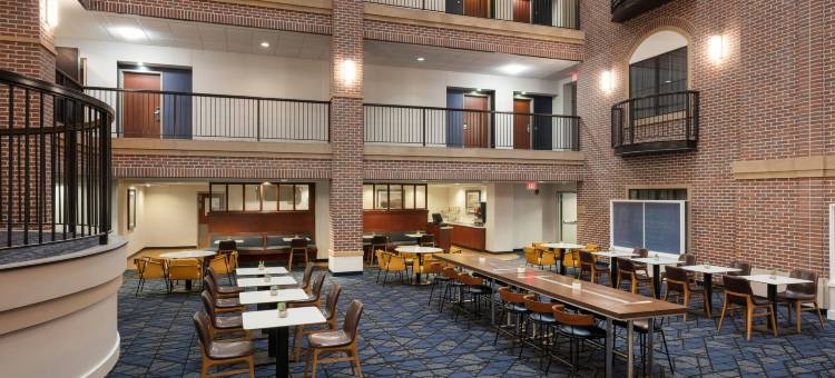 威奇托旧城万怡酒店(Courtyard Wichita at Old Town)图片