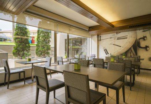 HF Tuela Porto Hotel Overview