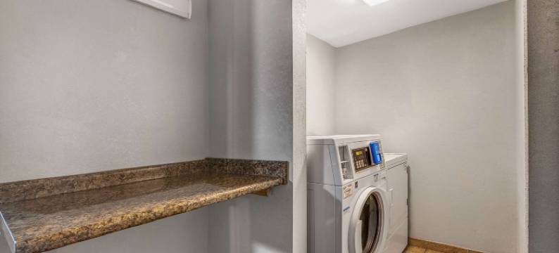 艾尔克格罗夫村6号汽车旅馆 - 奥黑尔(Motel 6 Elk Grove Village, IL - O'Hare)图片