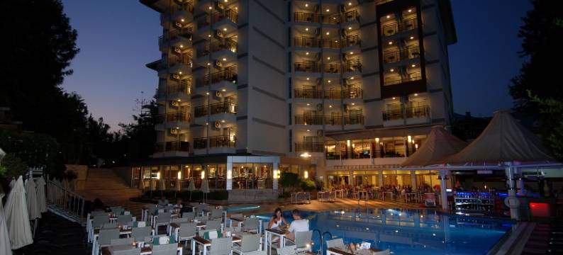 格兰德奥坎酒店(Grand Okan Hotel)图片