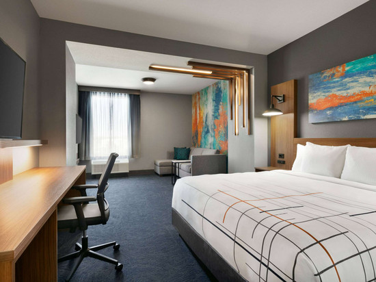 克利奇站北拉昆塔温德姆套房酒店