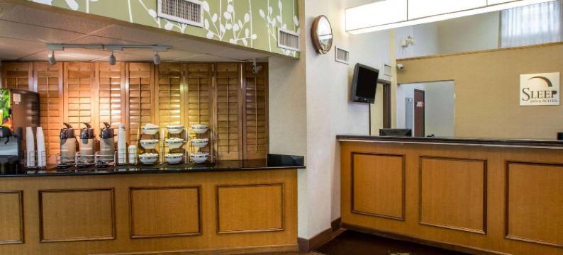 运动世界大道附近舒眠套房酒店(Sleep Inn & Suites Near Sports World Blvd)图片