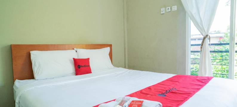 RedDoorz Plus Syariah at Lotus Hotel Bojonegoro图片