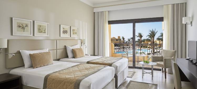 贾兹索拉亚(Jaz Solaya)图片