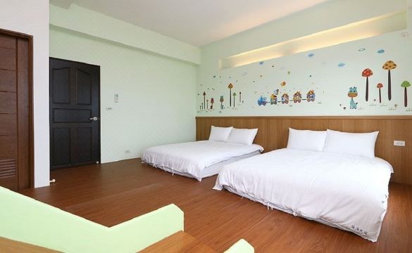 Lan Hai Leisure Time B&B Hotel Overview