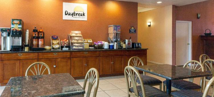 俄克拉何马城展览会戴斯酒店(Days Inn by Wyndham Oklahoma City Fairground)图片