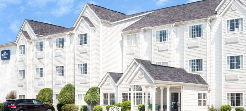 伦敦温德姆麦客达套房酒店(Microtel Inn & Suites by Wyndham London)图片