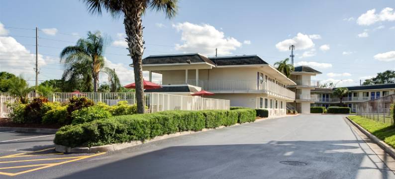 莱克兰 - 6号汽车旅馆(Motel 6 Lakeland, FL)图片