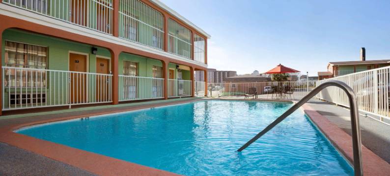 奥斯汀市中心-国会大厦速8酒店(Super 8 by Wyndham Austin Downtown/Capitol Area)图片