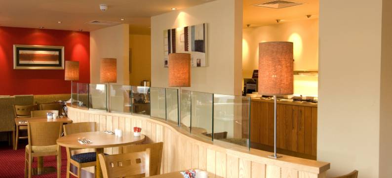 雷丁中心普瑞米尔酒店(Premier Inn Reading Central)图片